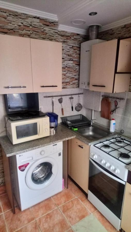 Квартира На Проспекті Uzhhorod Bagian luar foto